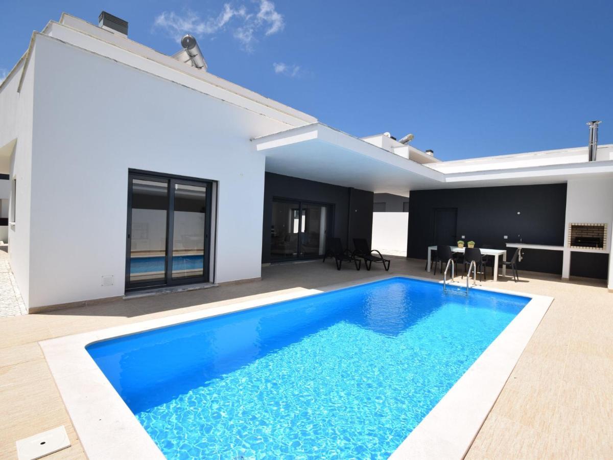 Modern Villa With Private Pool Near The Beautiful Beach Of Foz De Arelho Nadadouro 部屋 写真