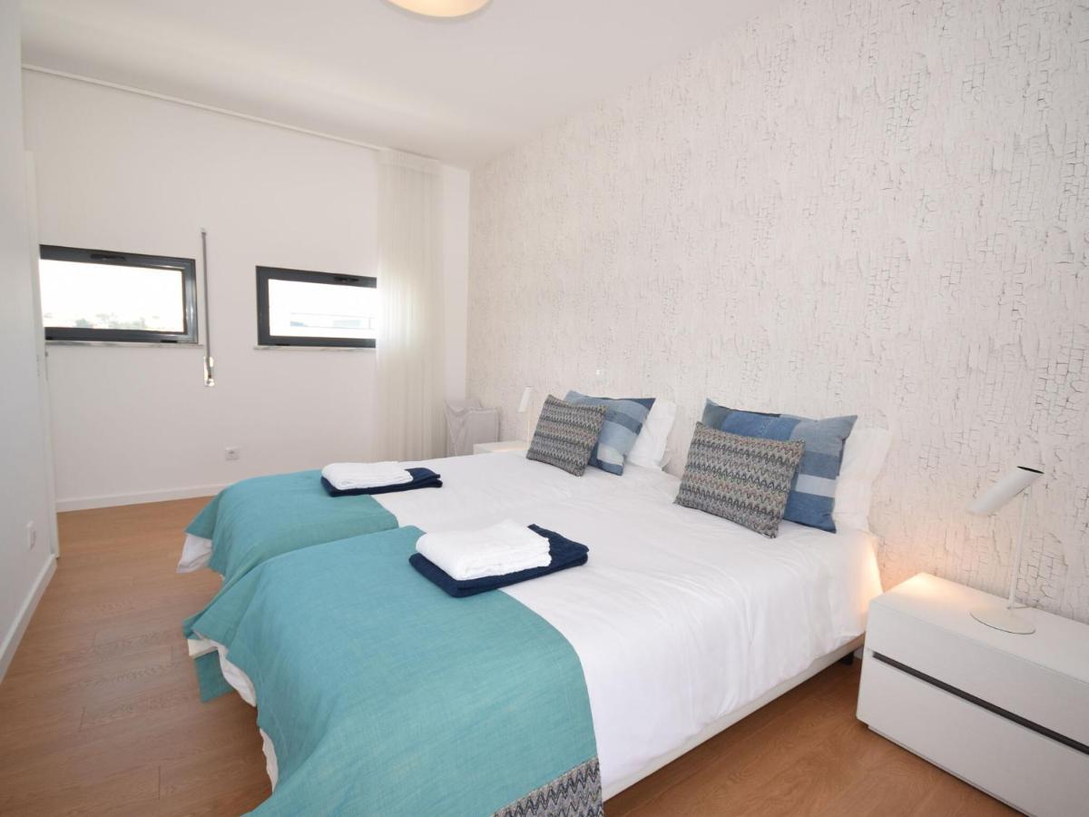 Modern Villa With Private Pool Near The Beautiful Beach Of Foz De Arelho Nadadouro エクステリア 写真