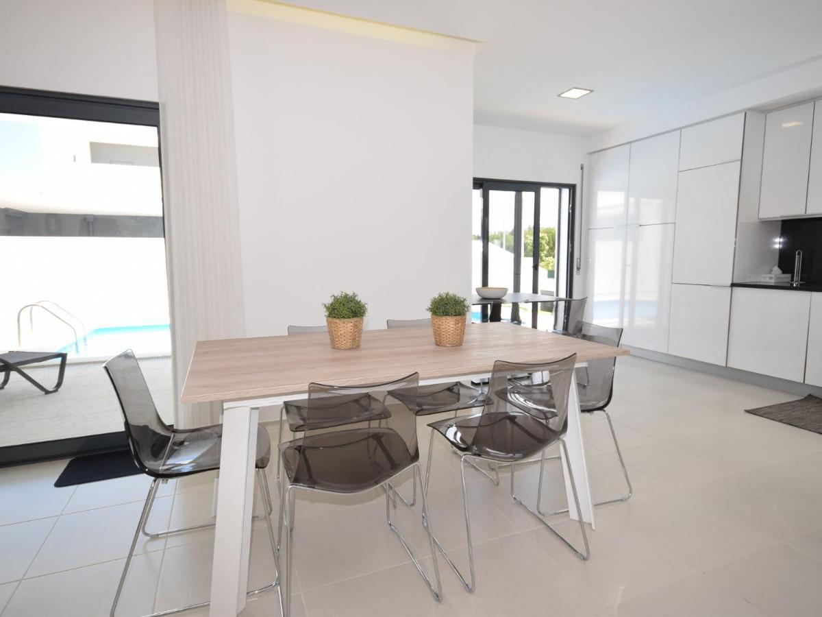 Modern Villa With Private Pool Near The Beautiful Beach Of Foz De Arelho Nadadouro エクステリア 写真