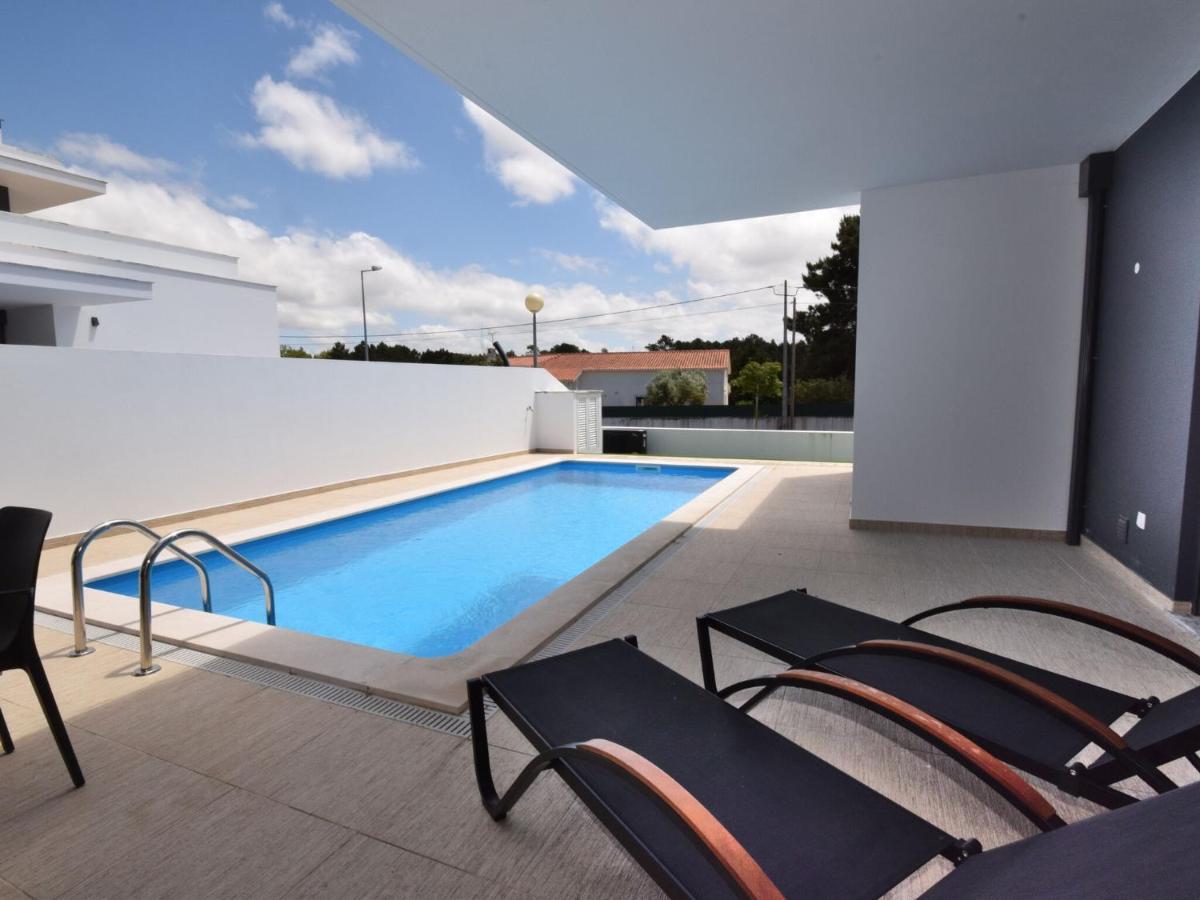 Modern Villa With Private Pool Near The Beautiful Beach Of Foz De Arelho Nadadouro エクステリア 写真