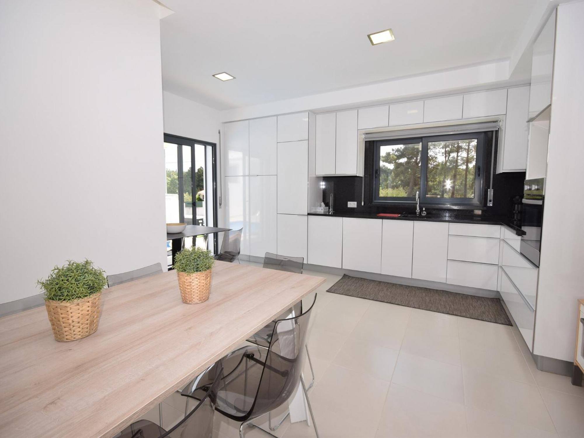 Modern Villa With Private Pool Near The Beautiful Beach Of Foz De Arelho Nadadouro エクステリア 写真